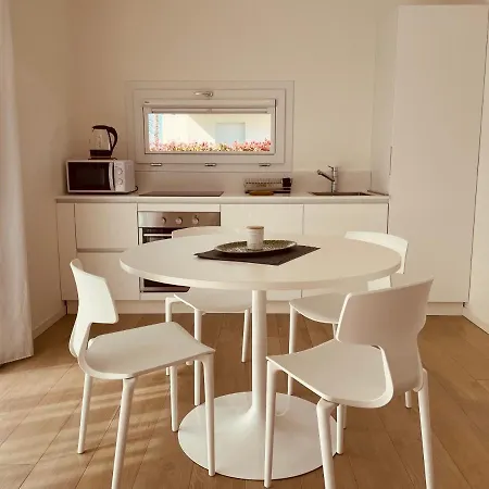 Ground Floor Flat With Pool - 2 Family Lido di Jesolo