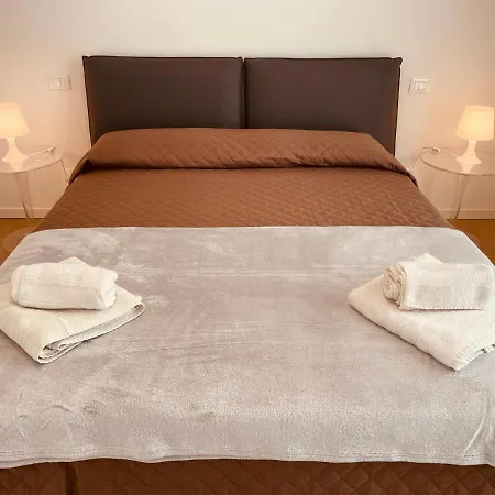 Ground Floor Flat With Pool - 2 Family Lido di Jesolo