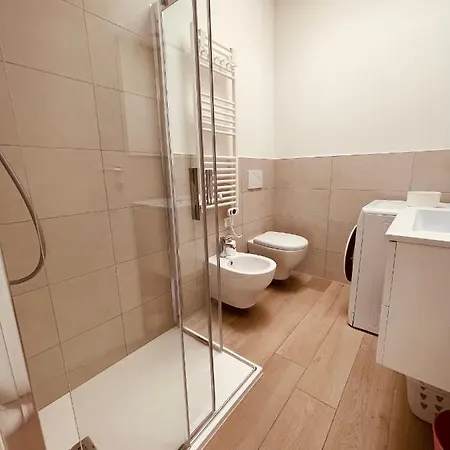 Ground Floor Flat With Pool - 2 Family Apartment *