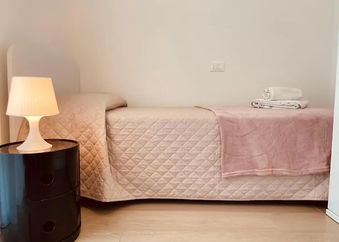 App4rent Ground Floor - 2 Family Apartment