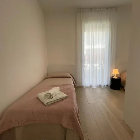 Apartment Ground Floor Flat With Pool - 2 Family